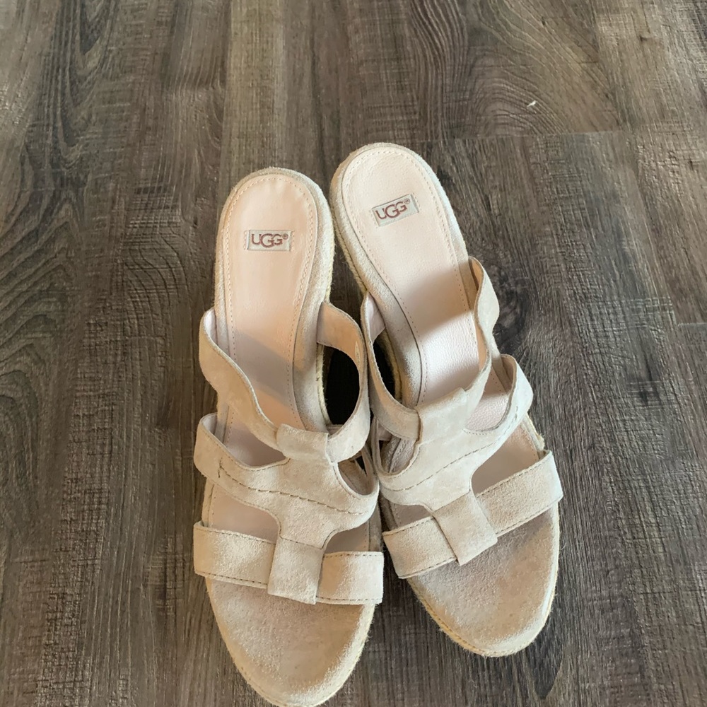 Ugg women’s suede wedges size 9